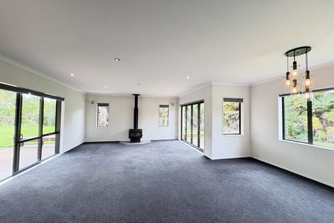 Photo of property in 30 Foster Road, Kumeu, 0891