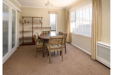 Photo of property in 399 Yaldhurst Road, Russley, Christchurch, 8042