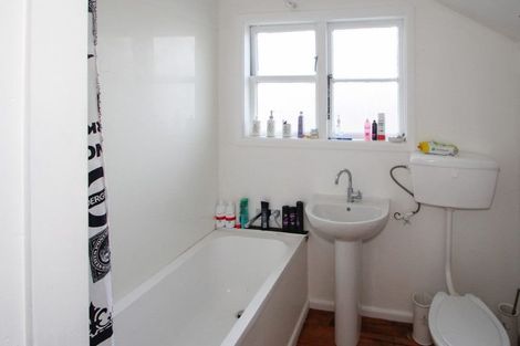 Photo of property in 18 Arundel Street, Oamaru North, Oamaru, 9400