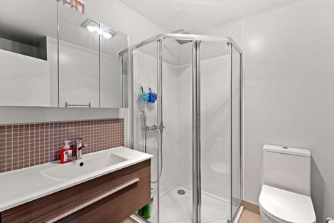 Photo of property in 26/11 Ray Small Drive, Papakura, 2110