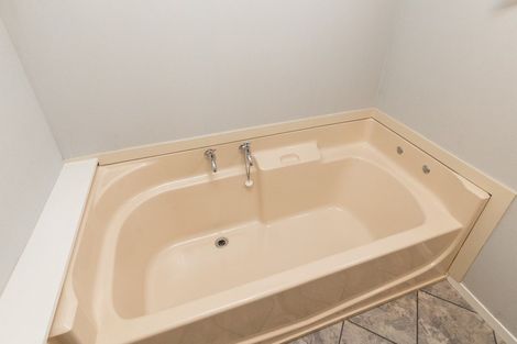 Photo of property in 14 Ferndale Place, Feilding, 4702