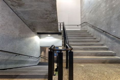 Photo of property in 177a High Street, Oxford, 7430