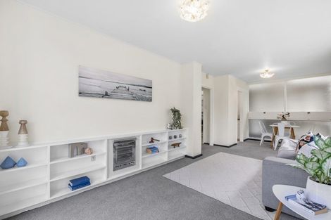 Photo of property in Embassy Court, 72 Brougham Street, Mount Victoria, Wellington, 6011