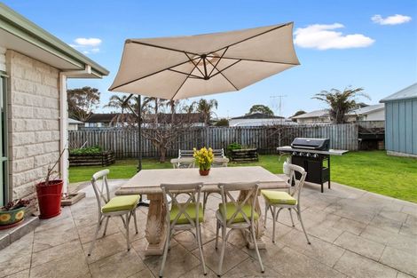 Photo of property in 117 Charleston Avenue, Whangamata, 3620