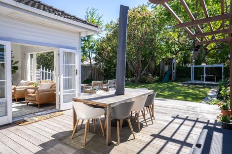 Photo of property in 37 Tainui Street, Somerfield, Christchurch, 8024