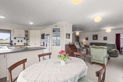 Photo of property in 11 Barnett Drive, Marton, 4710