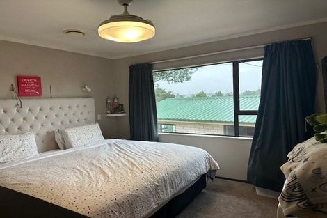 Photo of property in 52 Cumberland Crescent, Welcome Bay, Tauranga, 3112