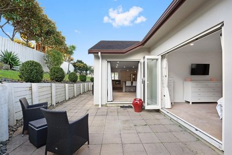 Photo of property in 75 Fairview Avenue, Fairview Heights, Auckland, 0632