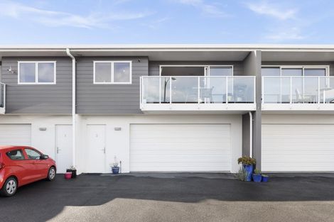 Photo of property in 80c Market Place, Papamoa Beach, Papamoa, 3118