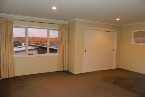 Photo of property in 3 Kahurangi Heights, Aotea, Porirua, 5024