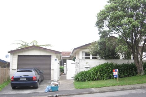 Photo of property in 35 Stewart Drive, Newlands, Wellington, 6037