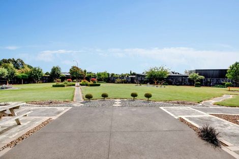 Photo of property in 15 Riverside Way, Amberley, 7410