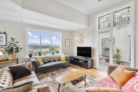 Photo of property in 35 Central Terrace, Kelburn, Wellington, 6012