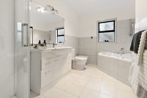 Photo of property in 154 Oxford Terrace, Epuni, Lower Hutt, 5011