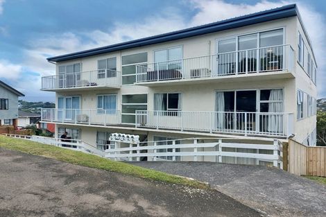 Photo of property in 8/32 Akaroa Drive, Maupuia, Wellington, 6022