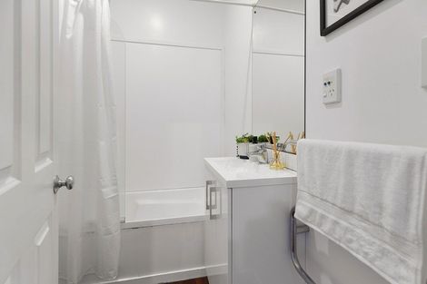 Photo of property in 7/25 Mana Street, Vogeltown, Wellington, 6021