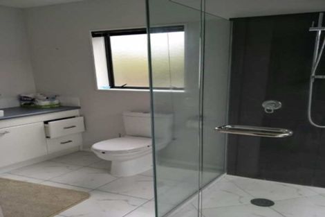 Photo of property in 1 Chiania Place, Somerville, Auckland, 2014