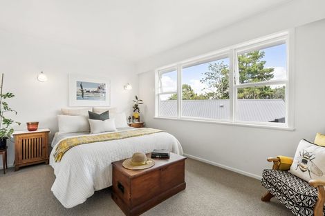 Photo of property in 2/300 Rangatira Road, Beach Haven, Auckland, 0626