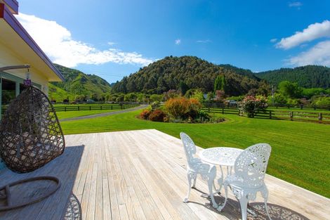 Photo of property in 1036 State Highway 4, Parikino, Wanganui, 4573