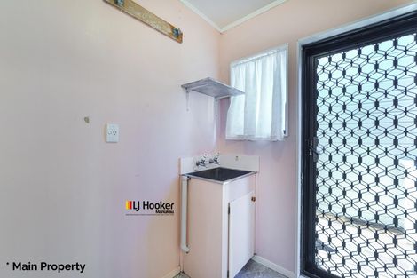 Photo of property in 18 Dungarvon Place, Clendon Park, Auckland, 2103