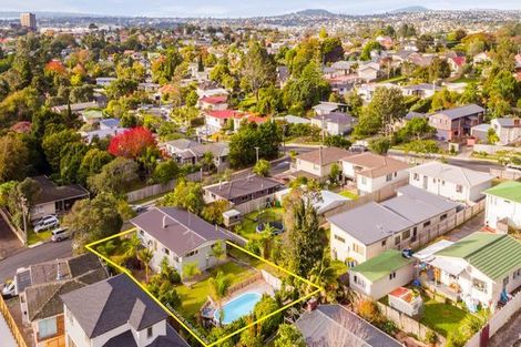 Photo of property in 61 Sheridan Drive, New Lynn, Auckland, 0600