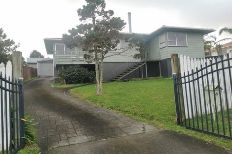 Photo of property in 8 Pahi Place, West Harbour, Auckland, 0618