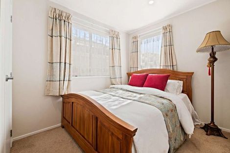 Photo of property in 22 Fiesta Drive, Half Moon Bay, Auckland, 2012