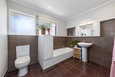 Photo of property in 2/4 Beacholm Road, Takapuna, Auckland, 0622