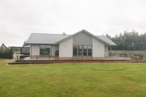 Photo of property in 25 Riversdale-waikaia Road, Riversdale, 9776