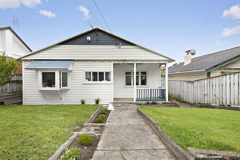 Photo of property in 16 Lonsdale Crescent, Rongotai, Wellington, 6022