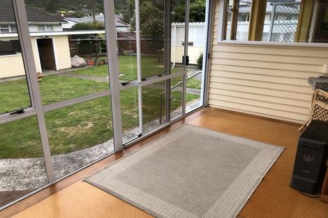 Photo of property in 337 George Street, Stokes Valley, Lower Hutt, 5019