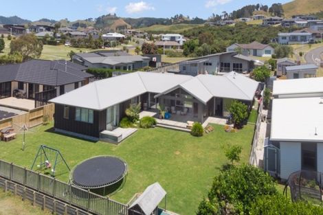 Photo of property in 17 Browns Drive, Waihi Beach, 3611