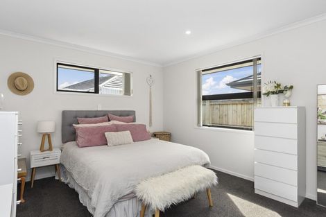 Photo of property in 49 Leet Crescent, Papamoa Beach, Papamoa, 3118