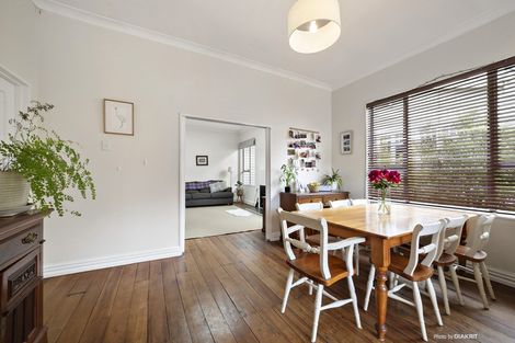 Photo of property in 5 Cashmere Avenue, Khandallah, Wellington, 6035