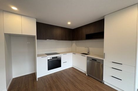 Photo of property in 2/79 Edmonton Road, Henderson, Auckland, 0612