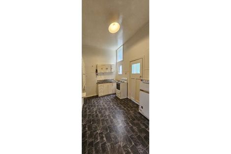 Photo of property in 1/13 Garden Road, Northland, Wellington, 6012