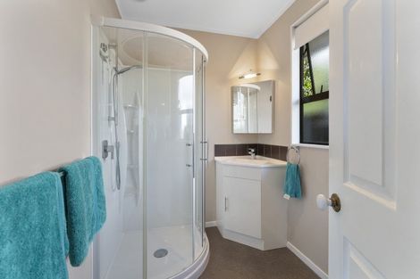 Photo of property in 74a Eatwell Avenue, Paraparaumu Beach, Paraparaumu, 5032