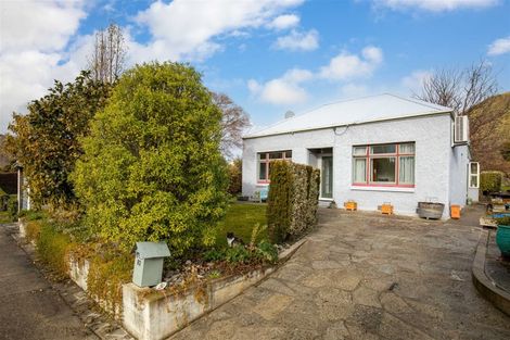 Photo of property in 83 Cheviot Street, Roxburgh, 9500