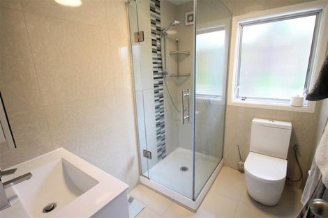 Photo of property in 4 Santiago Crescent, Unsworth Heights, Auckland, 0632