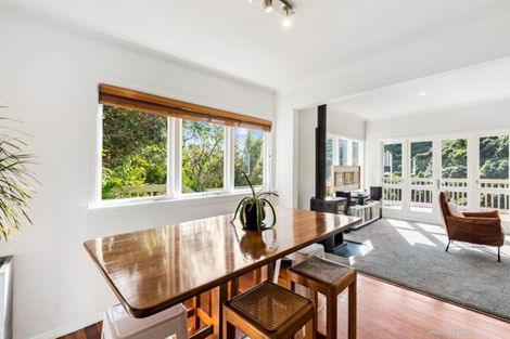 Photo of property in 40 Rona Street, Eastbourne, Lower Hutt, 5013