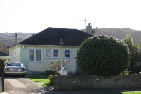 Photo of property in 17 Petherick Street, Taita, Lower Hutt, 5011