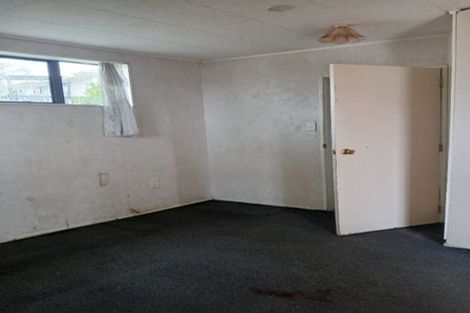 Photo of property in 15 Kopara Place, Clendon Park, Auckland, 2103