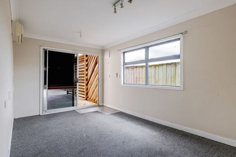 Photo of property in 6 Charles Cross Street, Longburn, Palmerston North, 4412