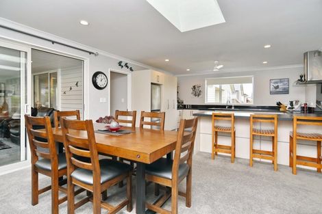 Photo of property in 26 Pounamu Place, Pegasus, 7612