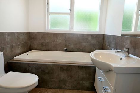 Photo of property in 1 Titoki Road, Raumati Beach, Paraparaumu, 5032