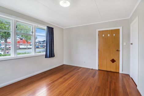 Photo of property in 614 Featherston Street, Roslyn, Palmerston North, 4414