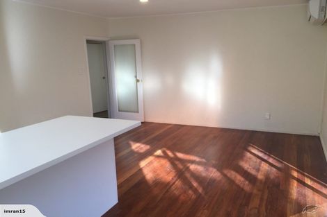 Photo of property in 132 Parkvale Road, Karori, Wellington, 6012