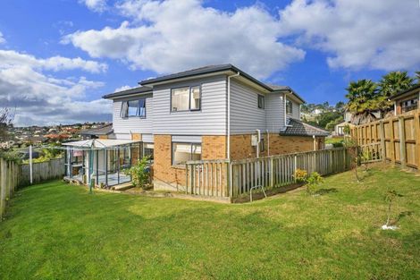 Photo of property in 13 Spoonbill Place, Unsworth Heights, Auckland, 0632