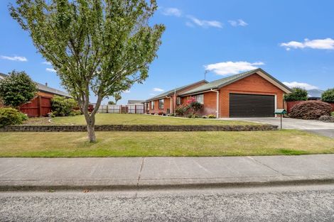 Photo of property in 2 Canon Stack Place, Kaiapoi, 7630
