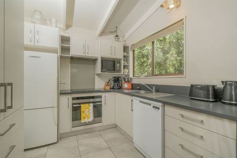 Photo of property in 26 Hardy Place, Cooks Beach, Whitianga, 3591